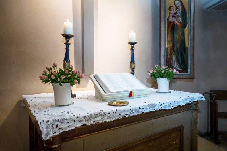 Alte Dorfkirche Zehlendorf Blick auf den Altar